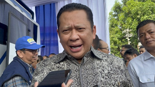 Biodata dan Kekayaan Bamsoet, Viral Pelihara Burung Merak di Halaman Rumah